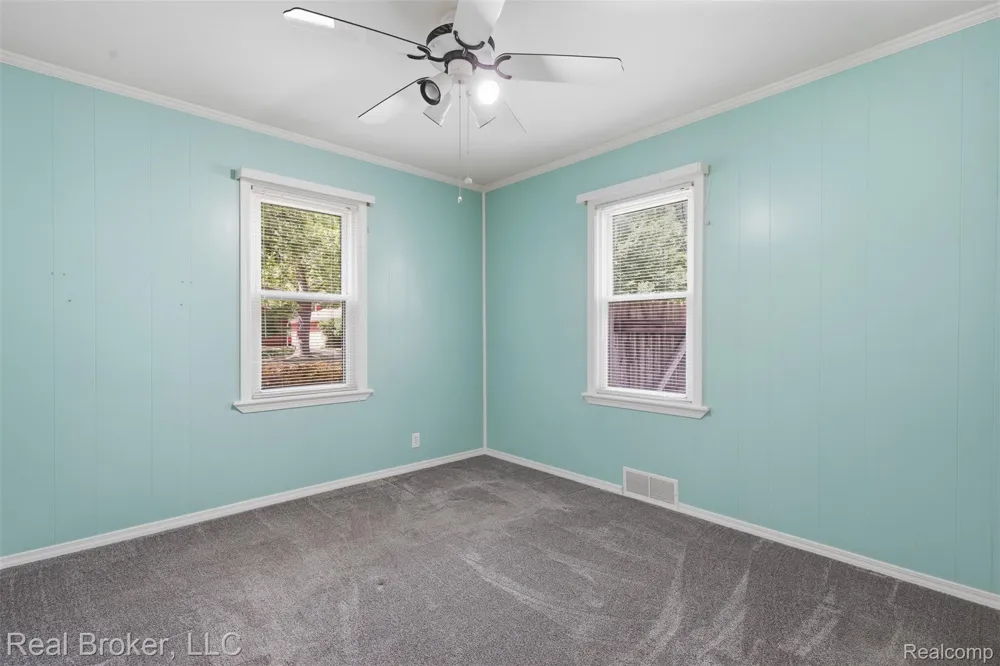 19410 Rensellor Street Livonia City, MI 48152