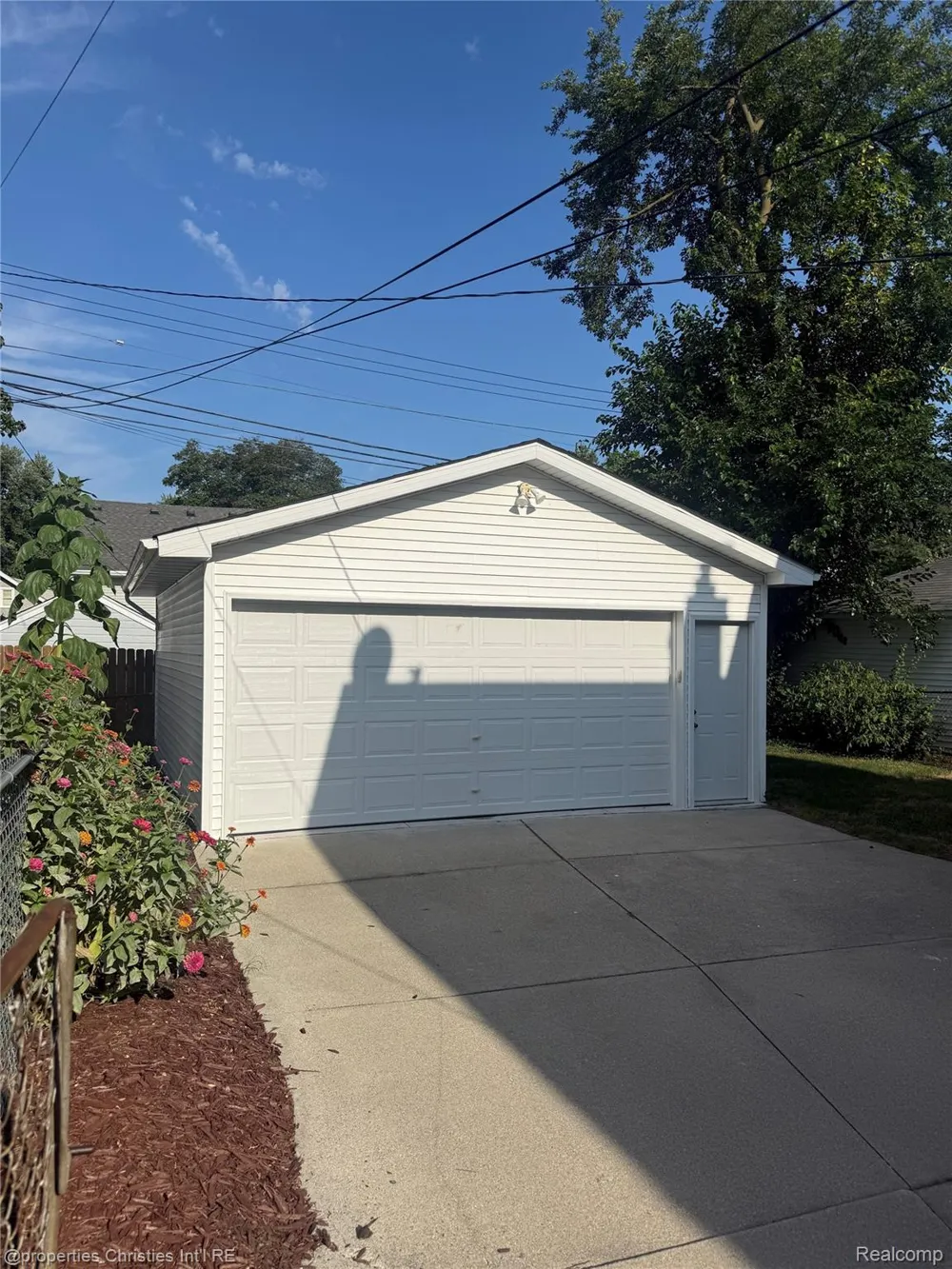 311 S Pleasant Street Royal Oak City, MI 48067