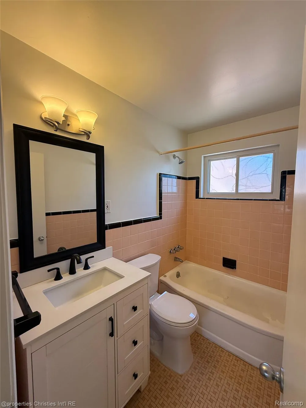 311 S Pleasant Street Royal Oak City, MI 48067