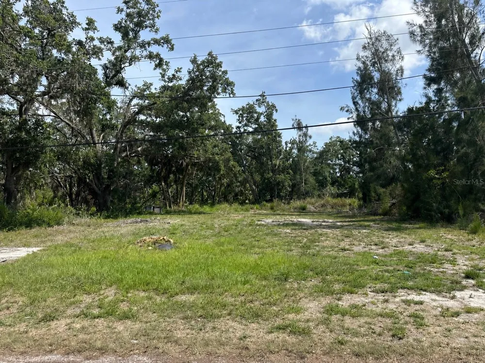3022 12TH AVENUE E Bradenton, FL 34208