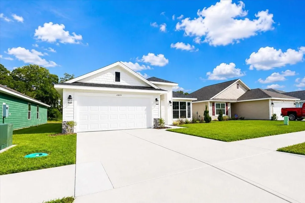 2561 SW 250TH DRIVE Newberry, FL 32669