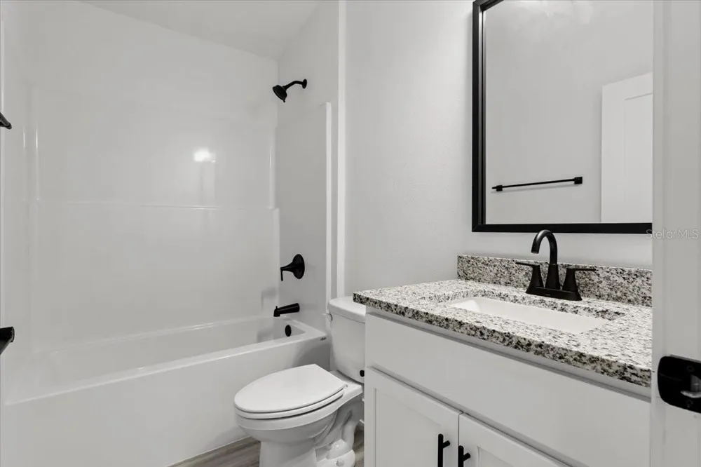 2561 SW 250TH DRIVE Newberry, FL 32669