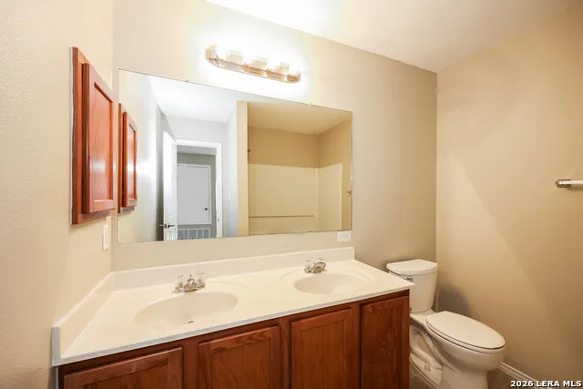 122 Blue Juniper San Antonio, TX 78253