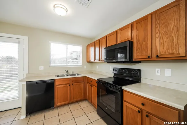 122 Blue Juniper San Antonio, TX 78253