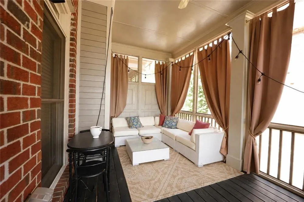 1085 Charles Towne Square Sandy Springs, GA 30328