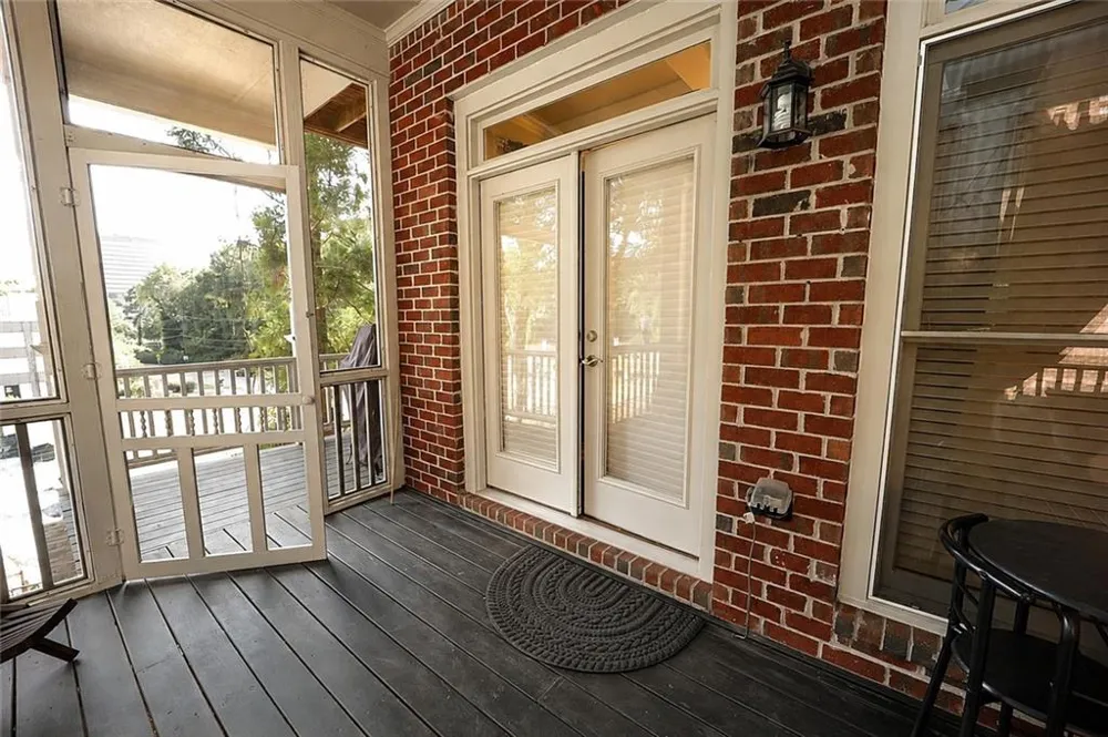 1085 Charles Towne Square Sandy Springs, GA 30328