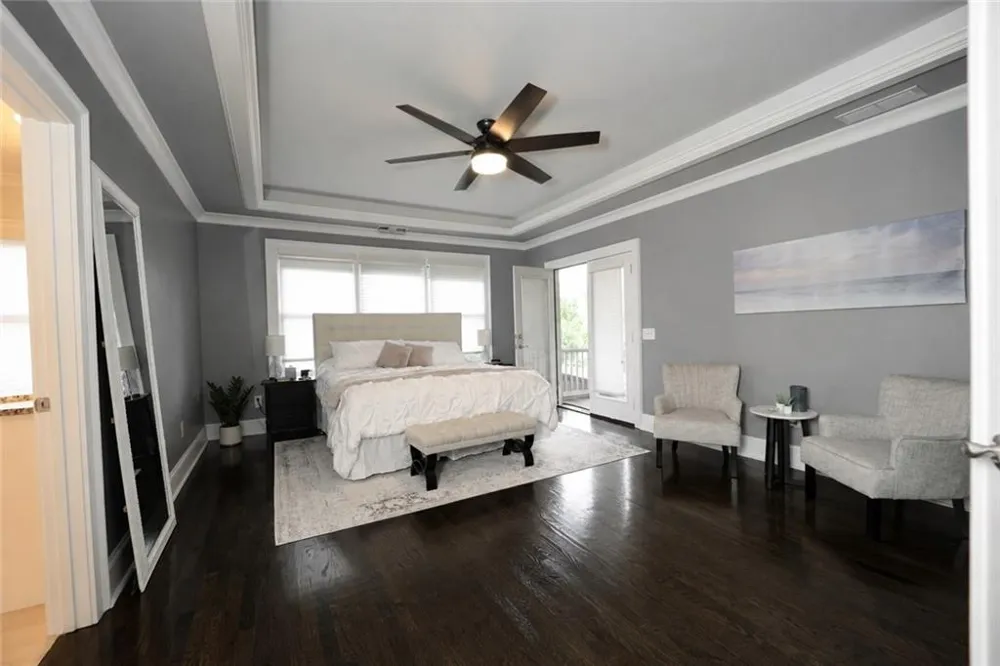 1085 Charles Towne Square Sandy Springs, GA 30328
