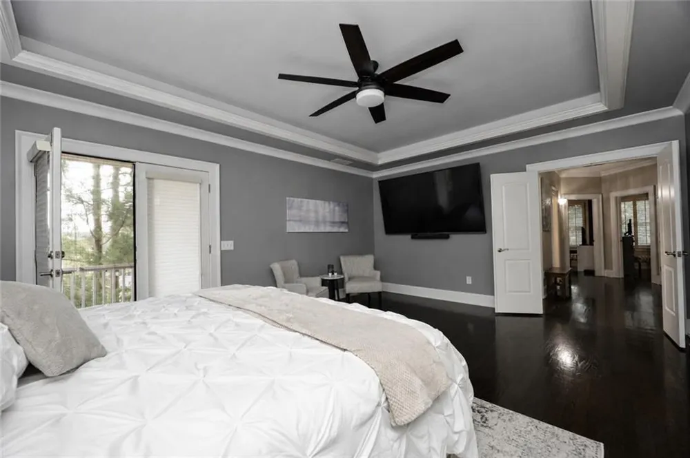 1085 Charles Towne Square Sandy Springs, GA 30328