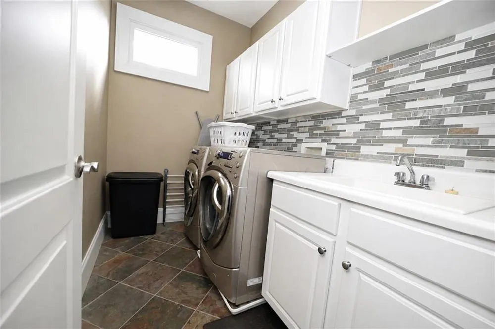 1085 Charles Towne Square Sandy Springs, GA 30328
