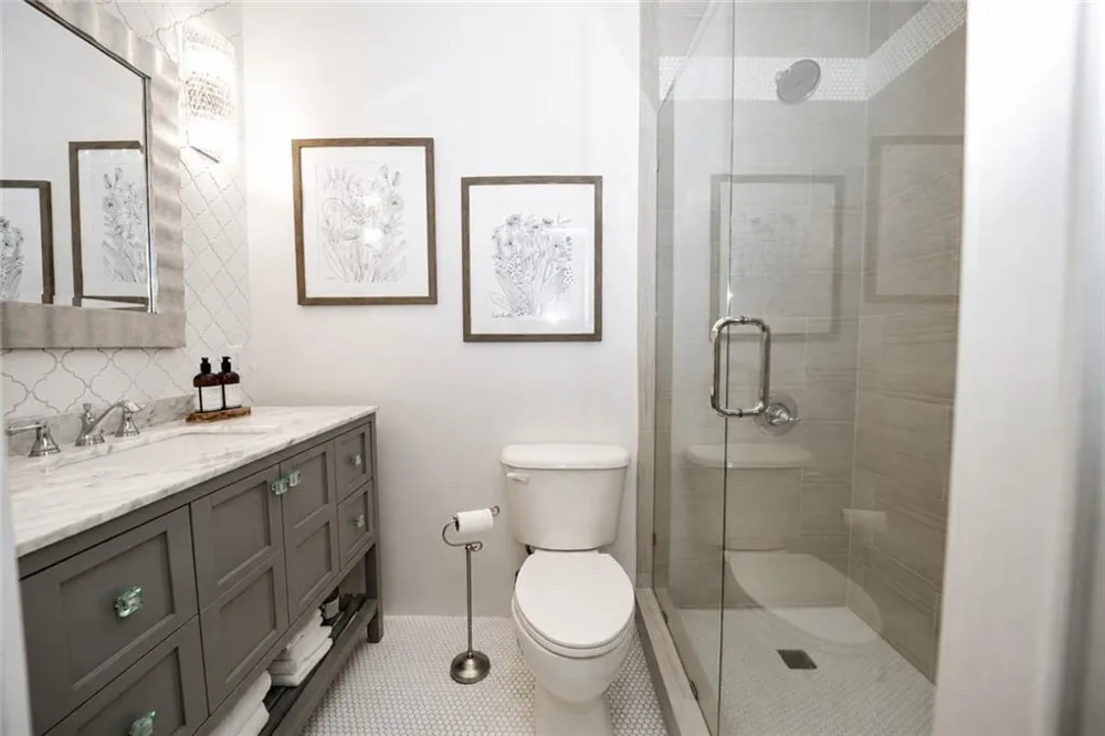 1085 Charles Towne Square Sandy Springs, GA 30328