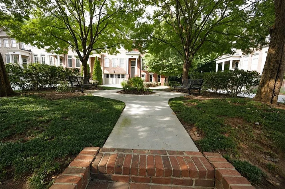 1085 Charles Towne Square Sandy Springs, GA 30328