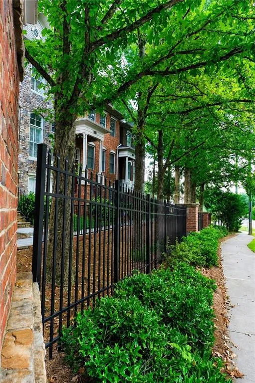 1085 Charles Towne Square Sandy Springs, GA 30328