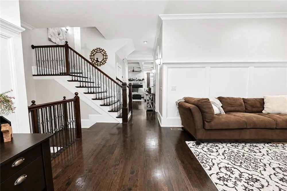 1085 Charles Towne Square Sandy Springs, GA 30328