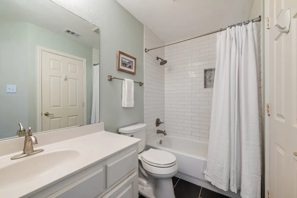 709 Lakeway Drive Keller, TX 76248