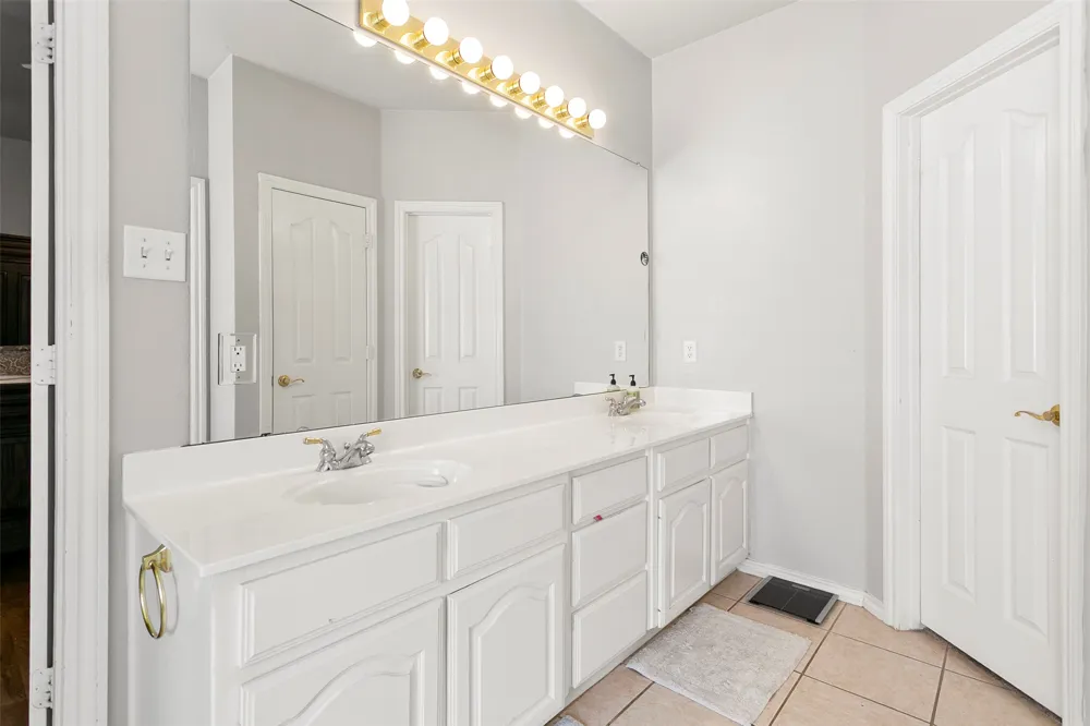 8641 Shadow Trace Drive Fort Worth, TX 76244