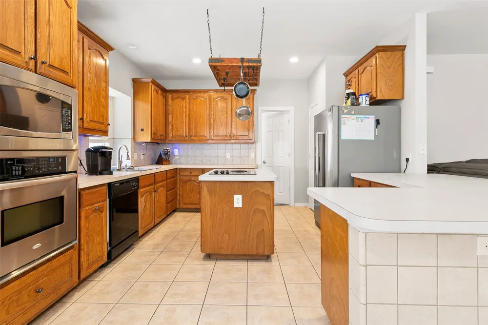 8641 Shadow Trace Drive Fort Worth, TX 76244