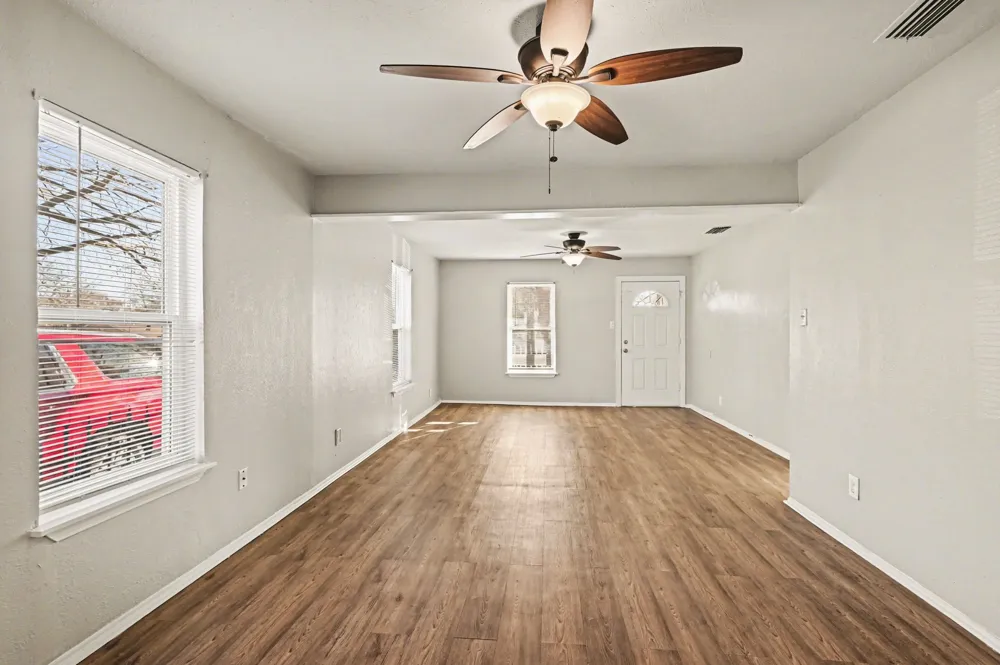 3720 Stanley Avenue Fort Worth, TX 76110
