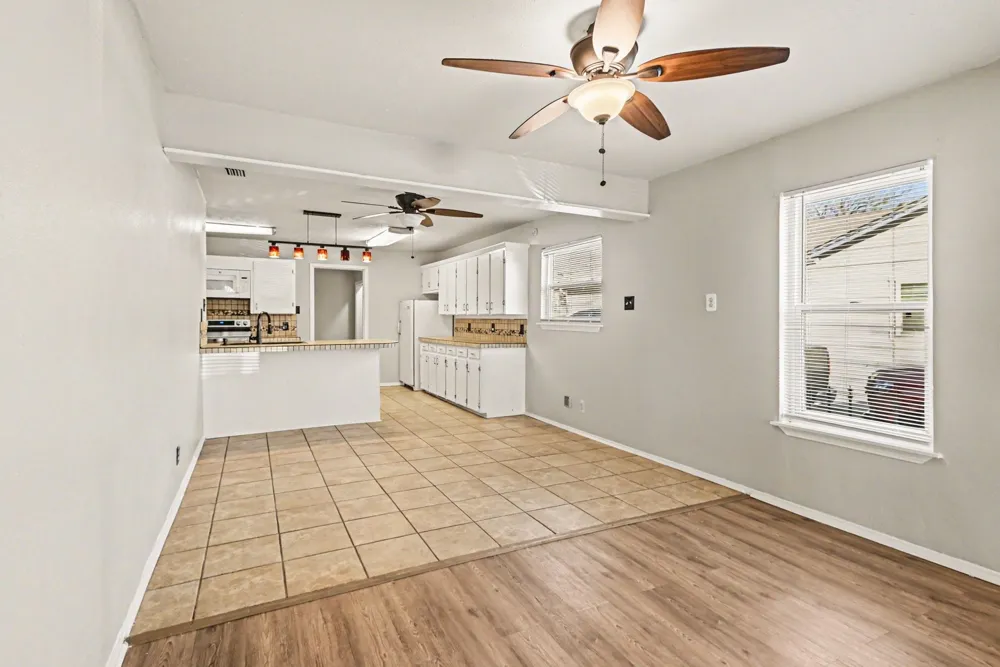 3720 Stanley Avenue Fort Worth, TX 76110
