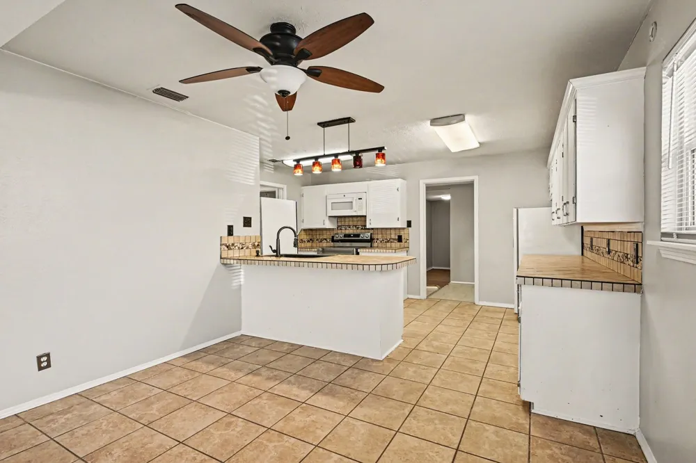 3720 Stanley Avenue Fort Worth, TX 76110