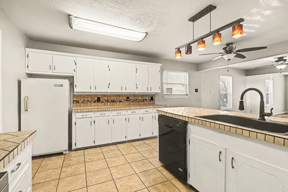 3720 Stanley Avenue Fort Worth, TX 76110