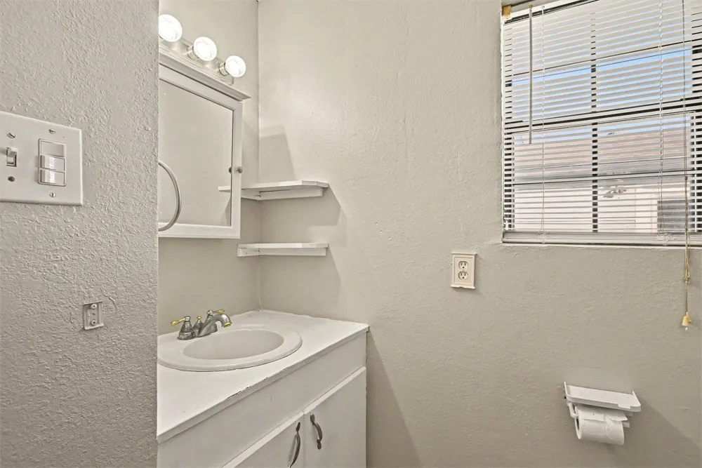 3720 Stanley Avenue Fort Worth, TX 76110