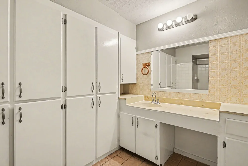 3720 Stanley Avenue Fort Worth, TX 76110