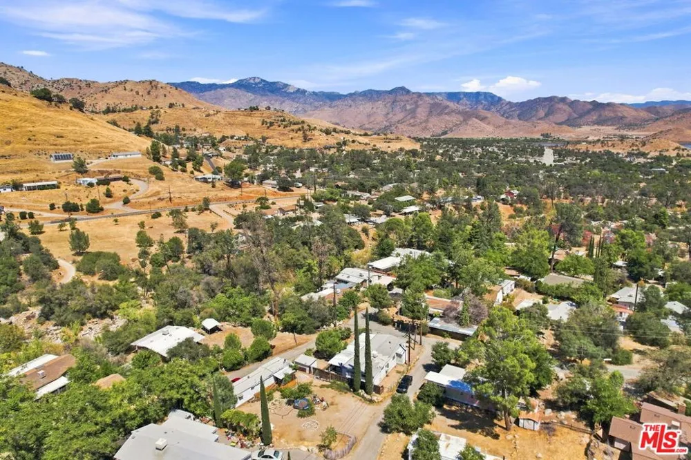 29 Margie Lane Wofford Heights, CA 93285