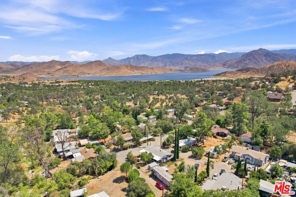 29 Margie Lane Wofford Heights, CA 93285