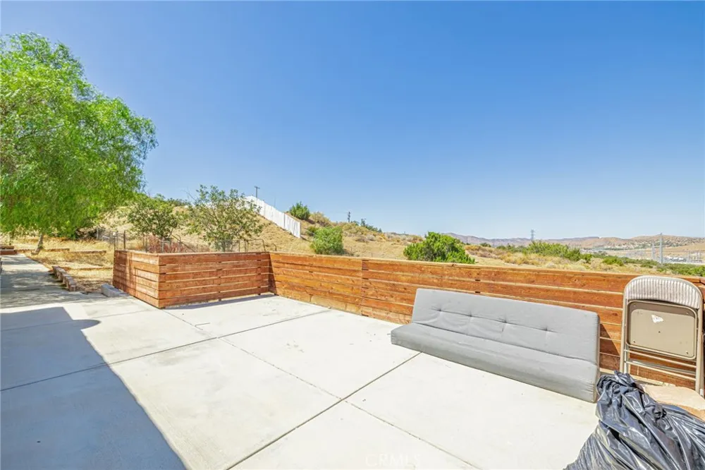 510 E Soledad Pass Palmdale, CA 93550