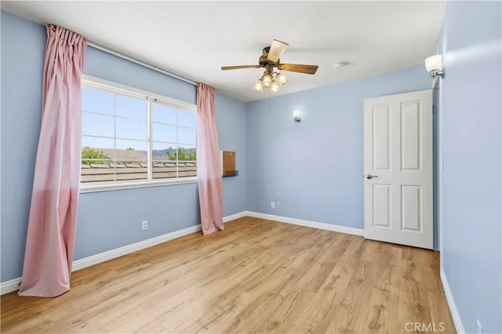 26085 Salinger Stevenson Ranch, CA 91381