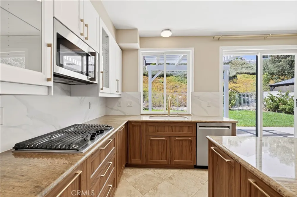 26085 Salinger Stevenson Ranch, CA 91381