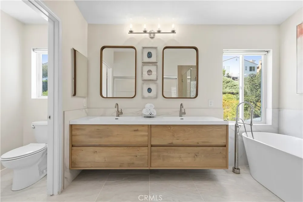 26085 Salinger Stevenson Ranch, CA 91381