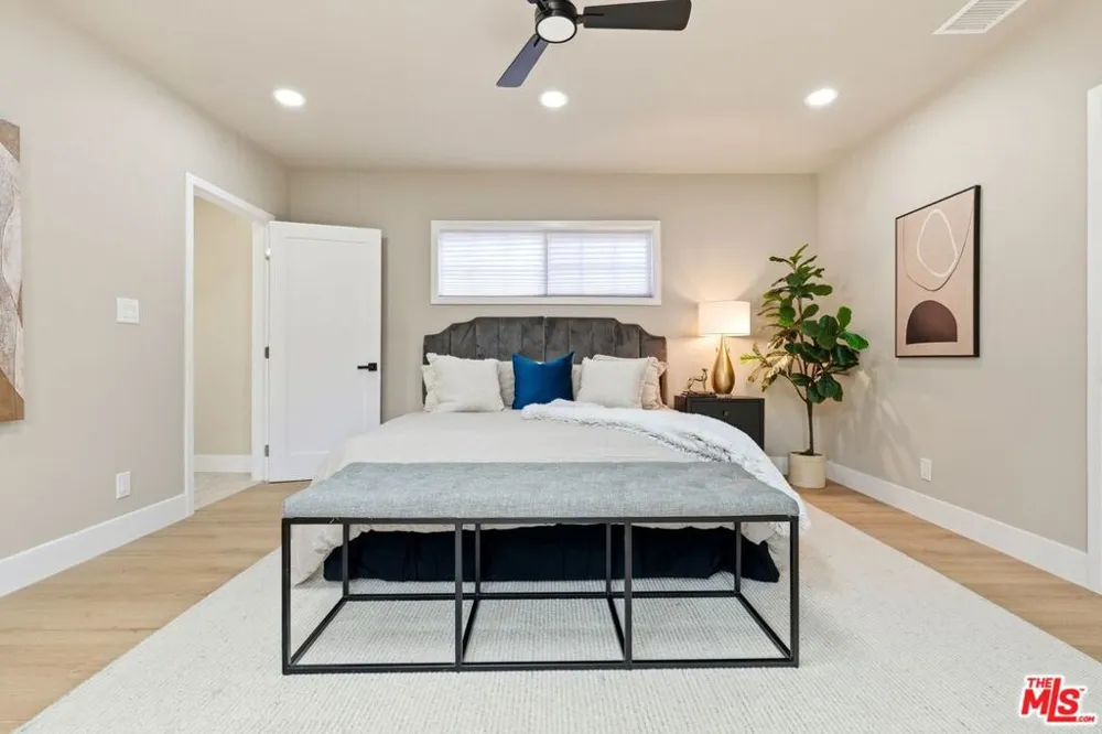 6015 Keniston Avenue Los Angeles, CA 90043