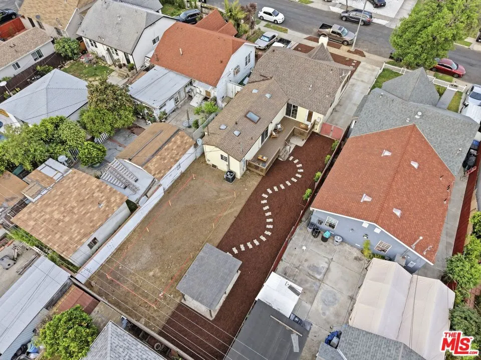 6015 Keniston Avenue Los Angeles, CA 90043