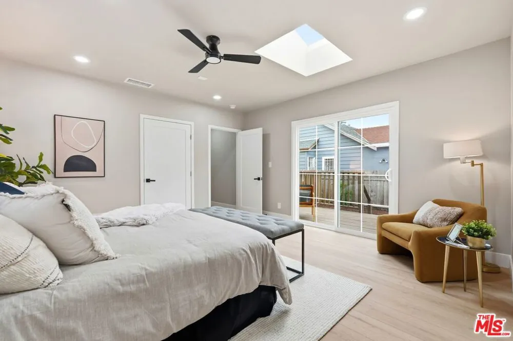 6015 Keniston Avenue Los Angeles, CA 90043