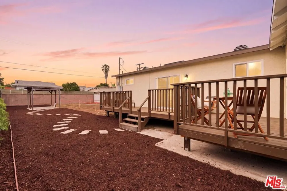 6015 Keniston Avenue Los Angeles, CA 90043