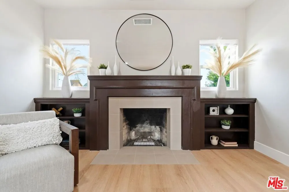 6015 Keniston Avenue Los Angeles, CA 90043