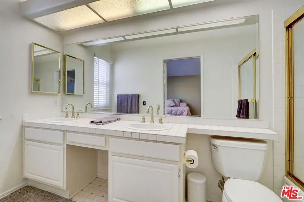 22365 Golden Canyon Circle Los Angeles, CA 91311