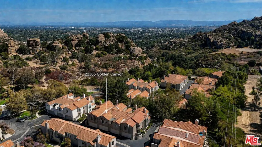 22365 Golden Canyon Circle Los Angeles, CA 91311