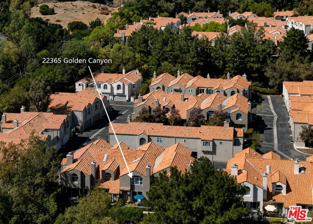 22365 Golden Canyon Circle Los Angeles, CA 91311