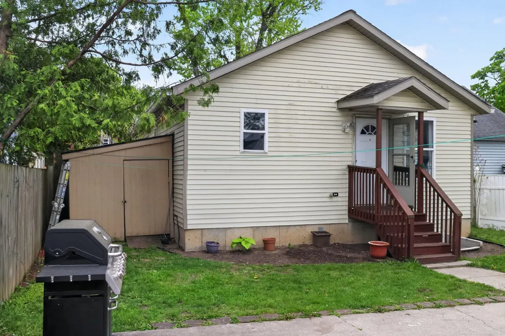 1105 Hazen Street SE Grand Rapids, MI 49507