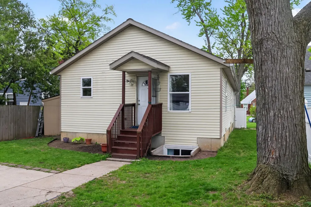 1105 Hazen Street SE Grand Rapids, MI 49507