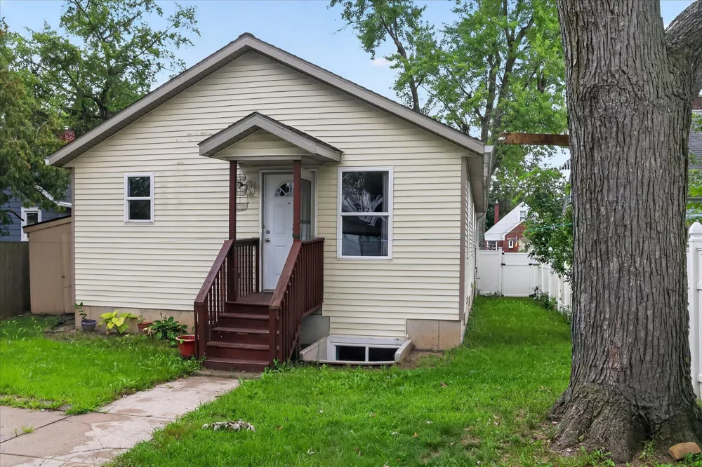1105 Hazen Street SE Grand Rapids, MI 49507