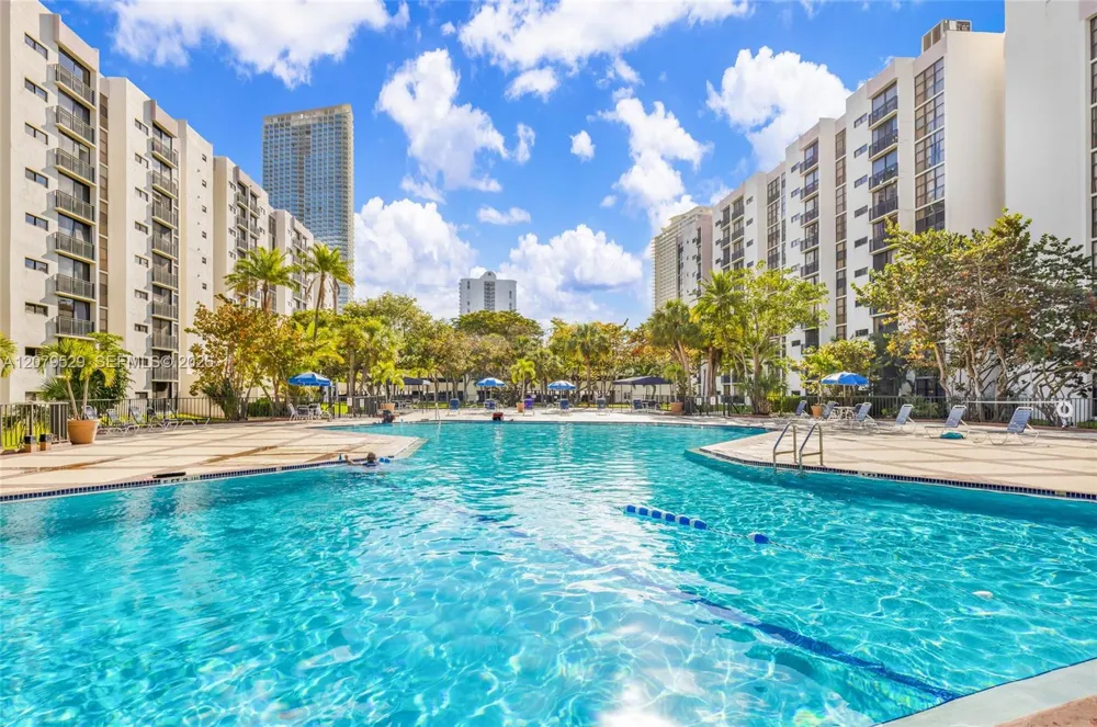 16919 Bay Rd #703 Sunny Isles Beach, FL 33160