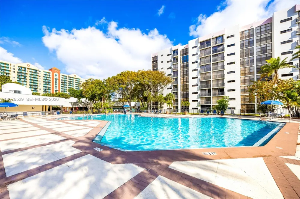 16919 Bay Rd #703 Sunny Isles Beach, FL 33160