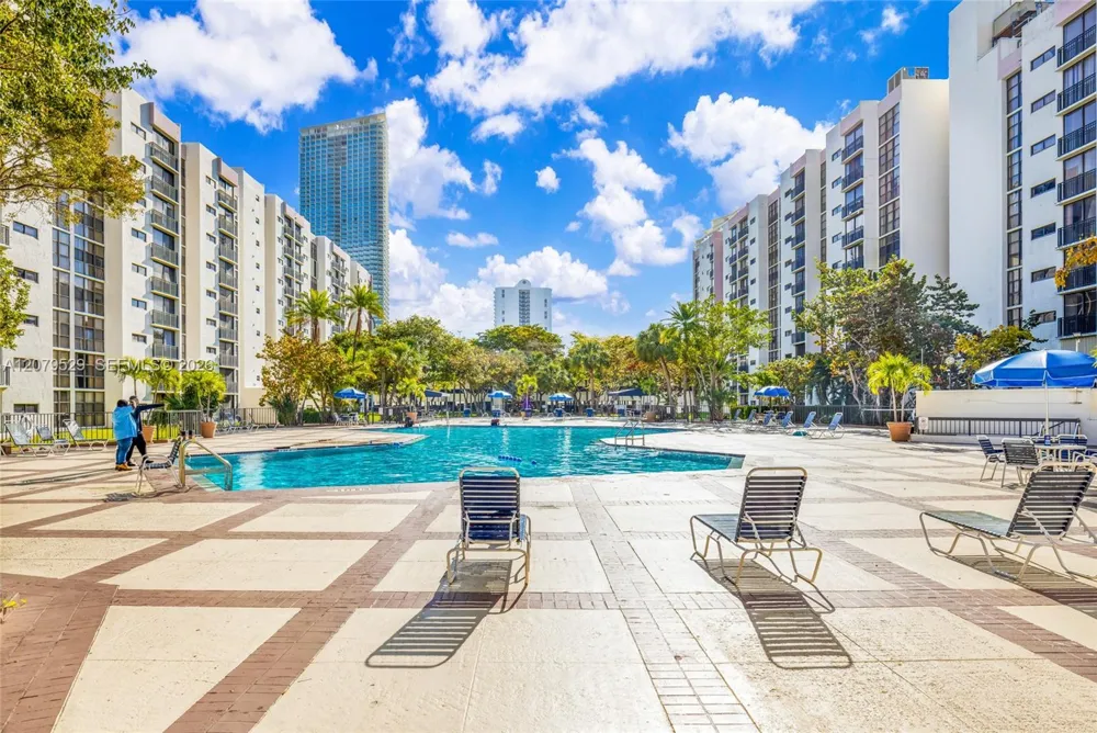 16919 Bay Rd #703 Sunny Isles Beach, FL 33160