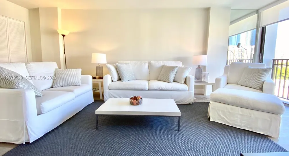 16919 Bay Rd #703 Sunny Isles Beach, FL 33160