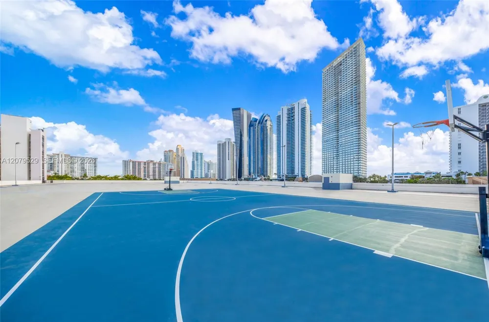16919 Bay Rd #703 Sunny Isles Beach, FL 33160