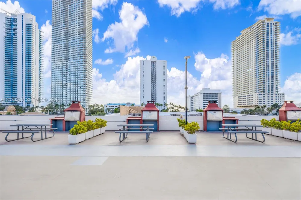 16919 Bay Rd #703 Sunny Isles Beach, FL 33160