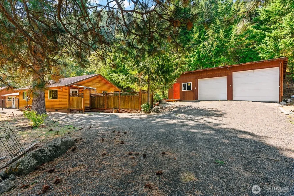 150 Pine Cliffs Drive Naches, WA 98937